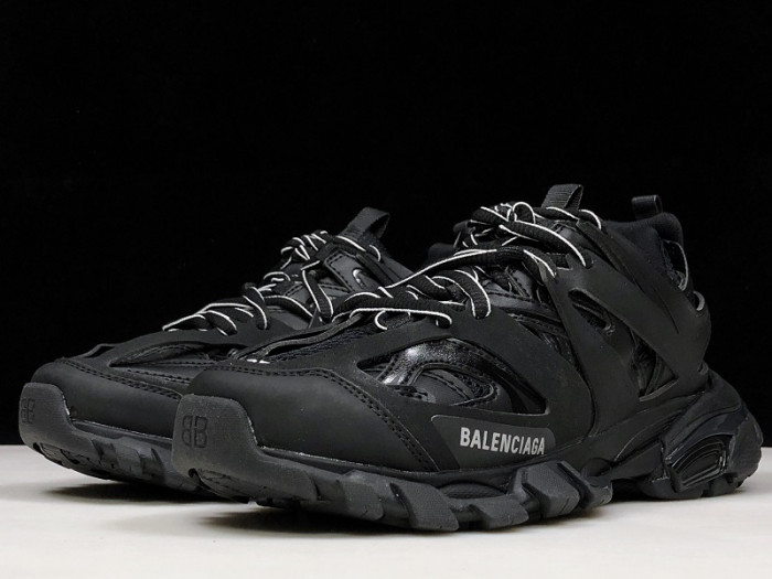 BLCG TRACK TRAINER ‘TRIPLE BLACK’ 542023 W1GB1 1000