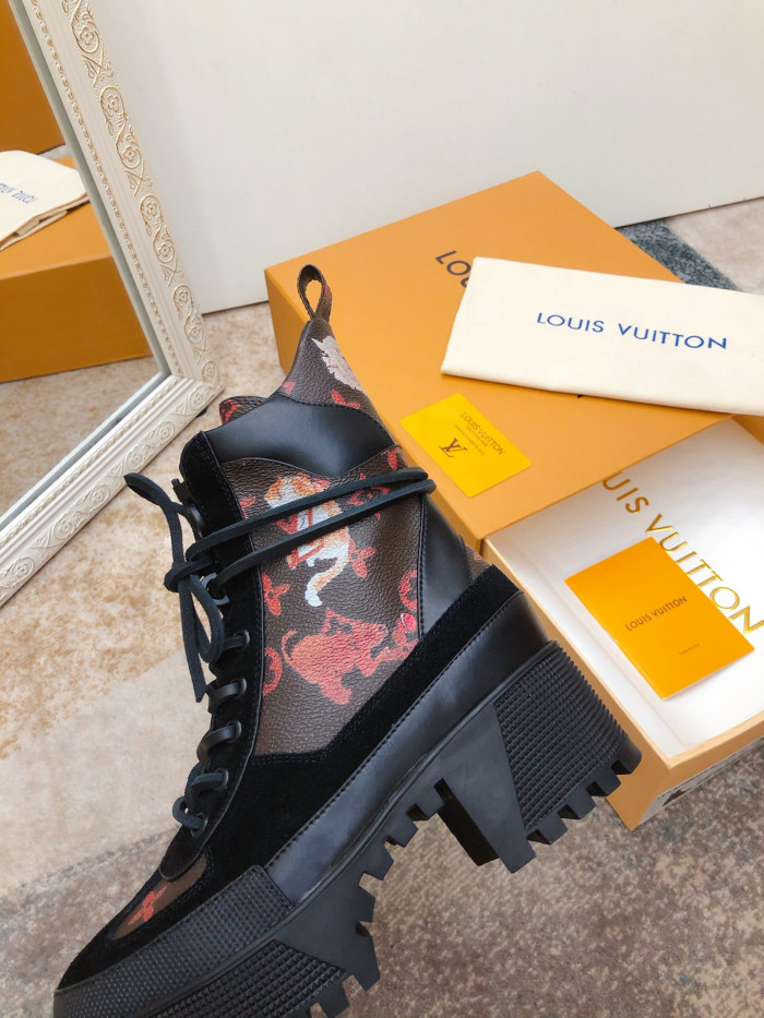 LOUS VUITO LAUREATE PLATFORM DESERT BOOT