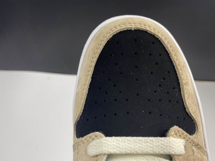 Air Jordan 1 Mid ‘Barely Orange’ BQ6472 -800