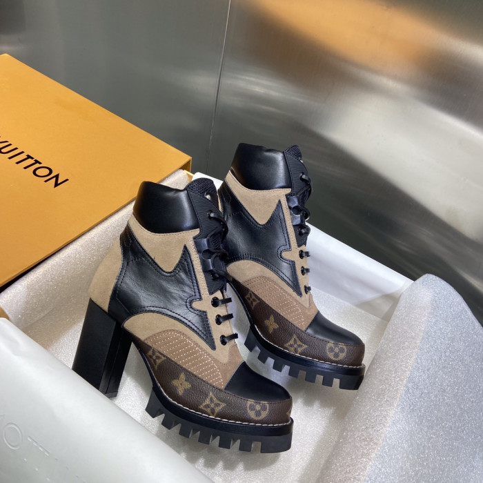 LOUS VUITO BROWN STAR TRAIL ANKLE BOOTS