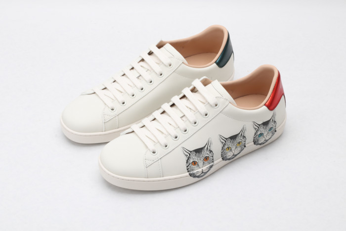 G*u*i low-top sneaker