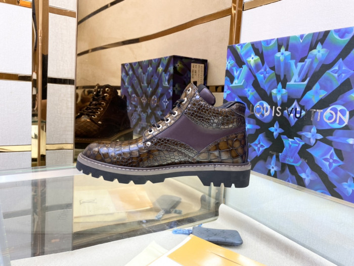 LOUS VUITO BOOTS