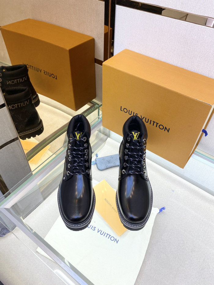 LOUS VUITO BOOTS